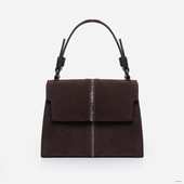 
                             Сумка українського бренду ТМ  "Lucherino" стане хорошим придбанням не на один рік.  Невелика жіноча сумочка виготовлена з високоякісного шкірзамінника та якісної надійної фурнітури в кольорі - нікель. Одне відділення з однією кишенею на застібці.