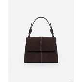 
                             Сумка українського бренду ТМ  "Lucherino" стане хорошим придбанням не на один рік.  Невелика жіноча сумочка виготовлена з високоякісного шкірзамінника та якісної надійної фурнітури в кольорі - нікель. Одне відділення з однією кишенею на застібці.