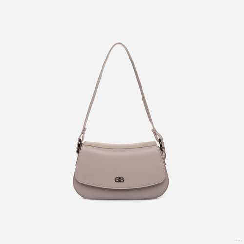 Сумка українського бренду ТМ  "Lucherino" стане хорошим придбанням не на один рік.  Невелика жіноча сумочка виготовлена з високоякісного шкірзамінника та якісної надійної фурнітури в кольорі - нікель.