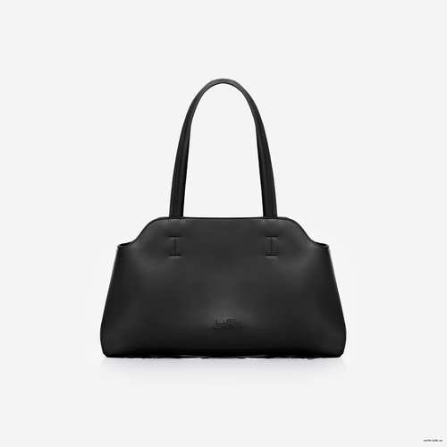 Елегантна сумка в стилі "Tote Bag" від українського бренду  "LucheRino"  виготовлена з високоякісного шкірзамінника та фурнітури в кольорі  - нікель.